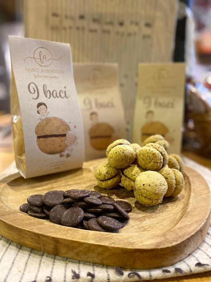 BACI CLASSICO CON GRANO SARACENO E CIOCCOLATO FONDENTE
